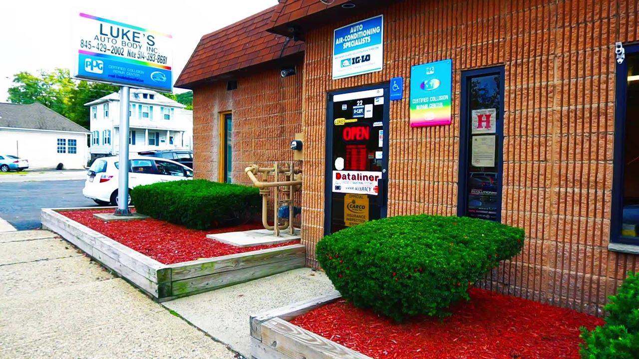 Lukes Auto Body (2) Lukes Auto Body (2)